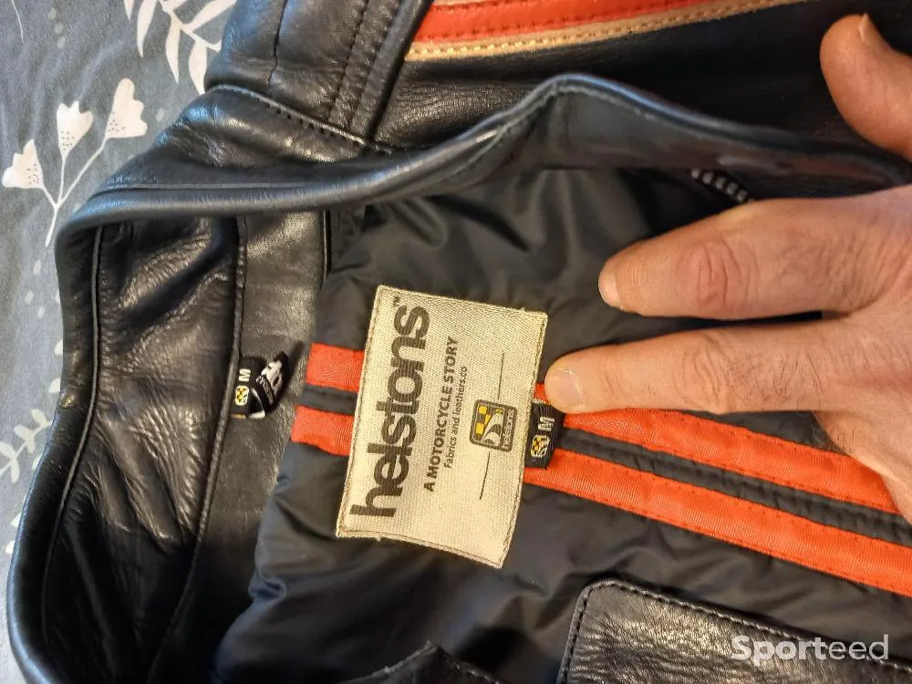 Blouson cuir HELSTONS d'occasion Ajouté le : 06/03/2024